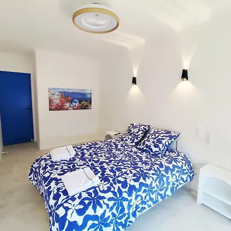 Santorini, Relaxing Spa, Terrace And Parking דירה
