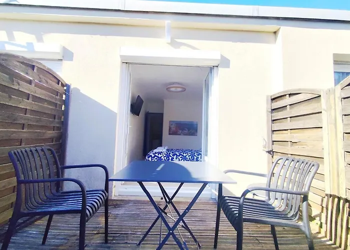 Santorini, Relaxing Spa, Terrace And Parking *