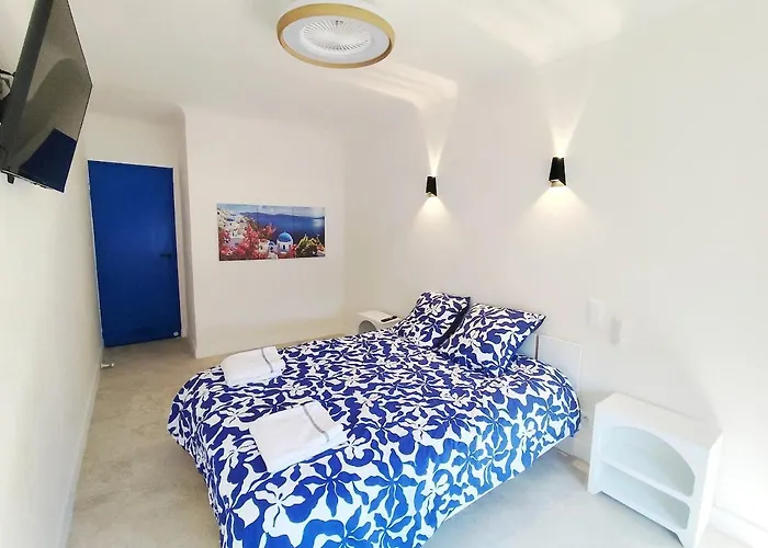 Santorini, Relaxing Spa, Terrace And Parking Apartamento